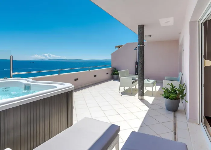 Penthouse Apartment With Terrace And Hot Tub - Ivan