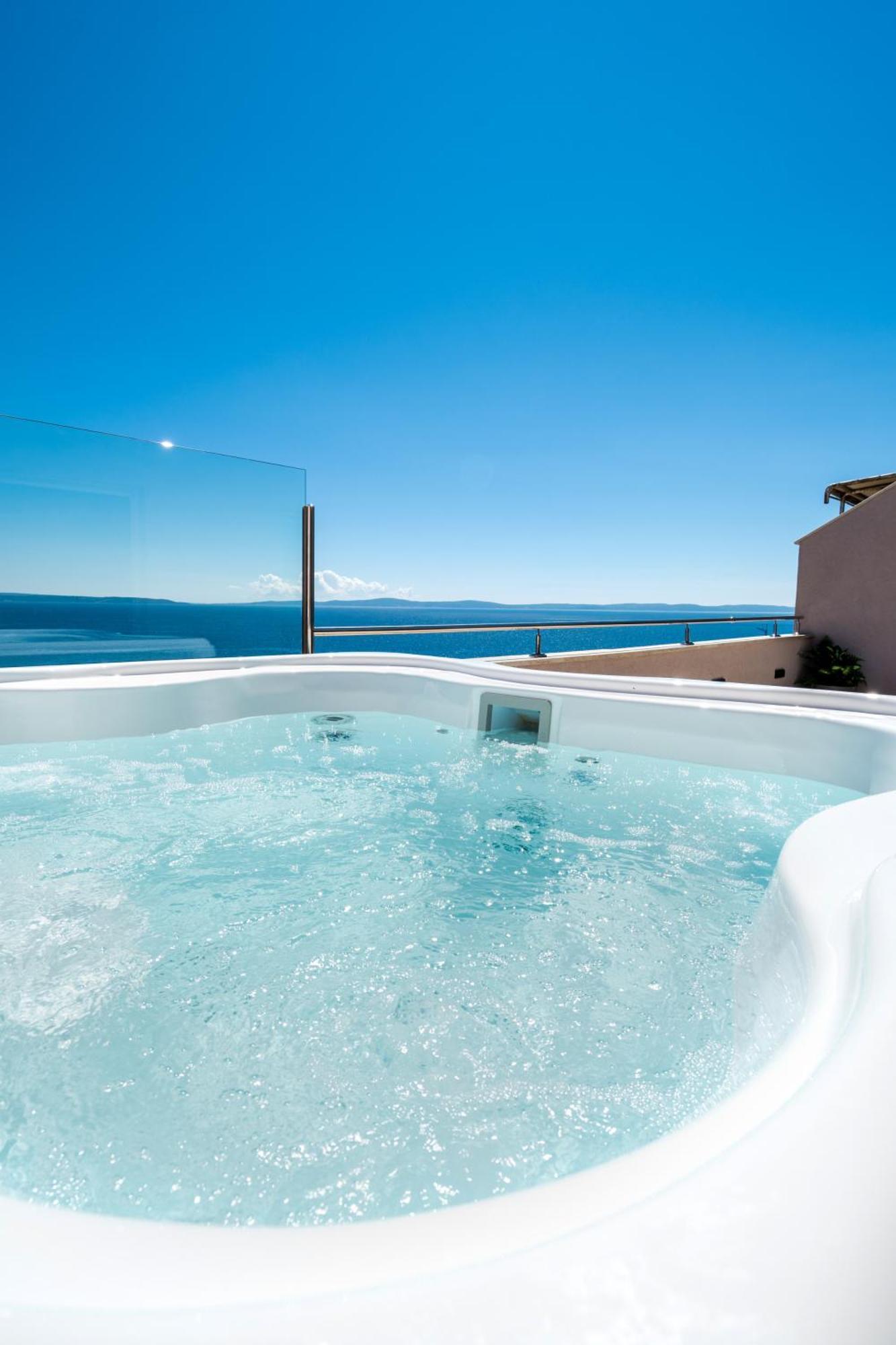 Penthouse With Terrace And Hot Tub - Ivan Apartmán Split